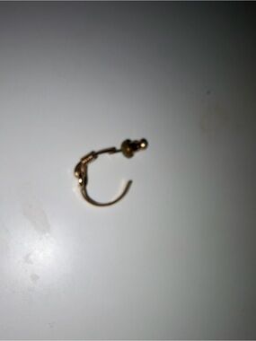 14K Gold Small Hoop Earring - Single Stud Loop ONE EARRING